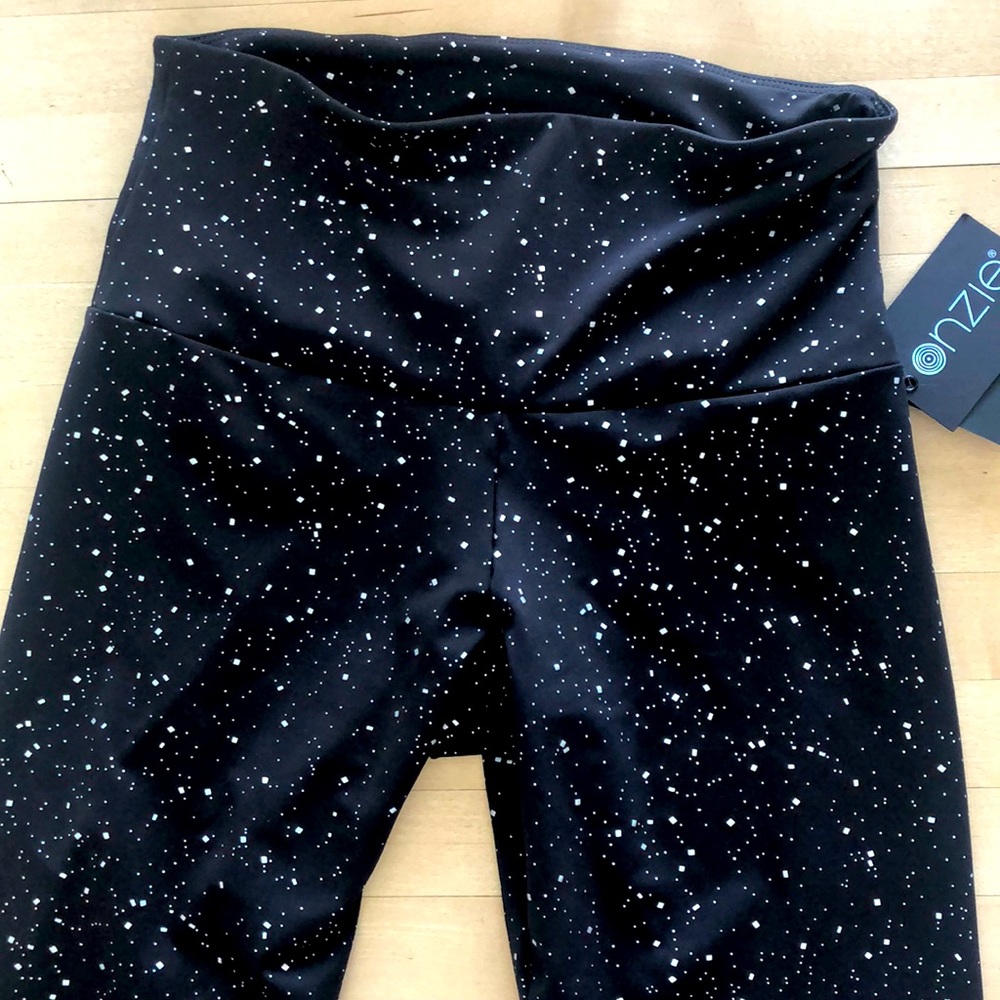 Onzie high-rise galaxy leggings size S/M NWT